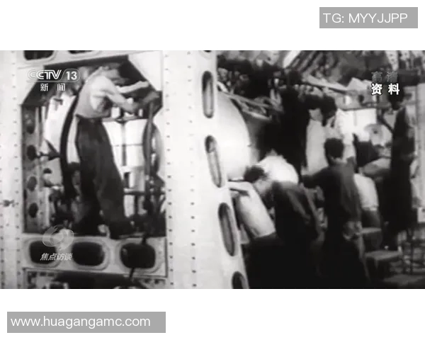 足球场上闪耀的星光夫妻：他们如何平衡事业与家庭的双重挑战